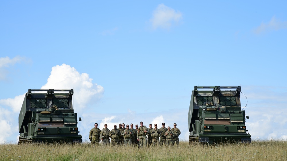 41st FAB train with MLRS