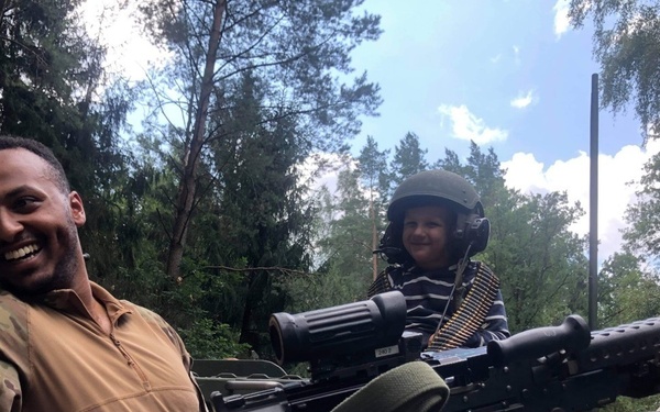 Local Polish citizens experience U.S. Military equipment