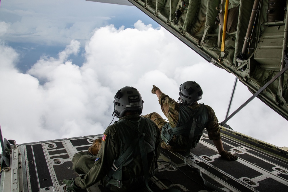 53rd WRS works with USNA oceanography department