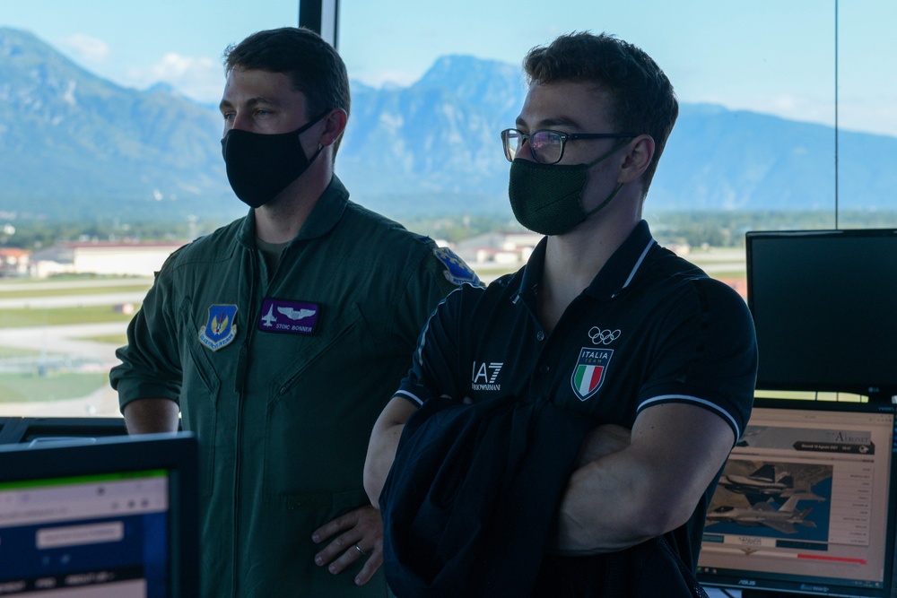 Olympic bronze weightlifting medalist visits Aviano