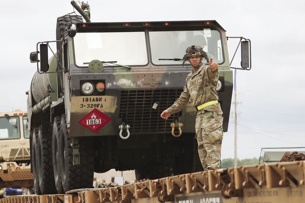 Rakkasans exercise readiness through large-scale equipment transport