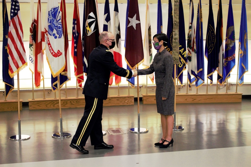 For Meyer, Ceremony Signals New Role, Challenges at USAMRDC