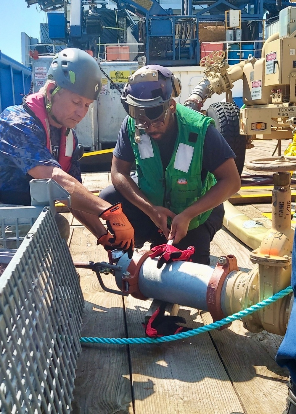 NAVSUP Navy Reserve Sailors participate in Large Scale Exercise 2021