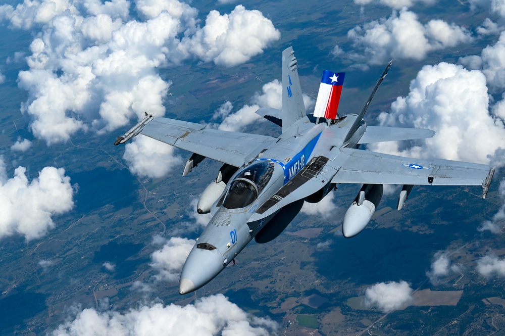 NEANG refuels F/A-18s