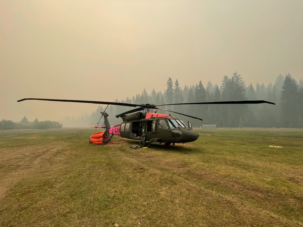 Cal Guard Black Hawks work Dixie Fire