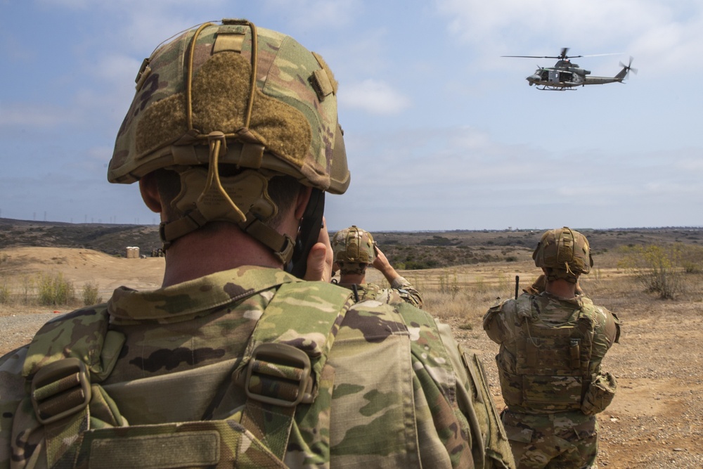 3rd ANGLICO Marines train soldiers from 5th SFAB