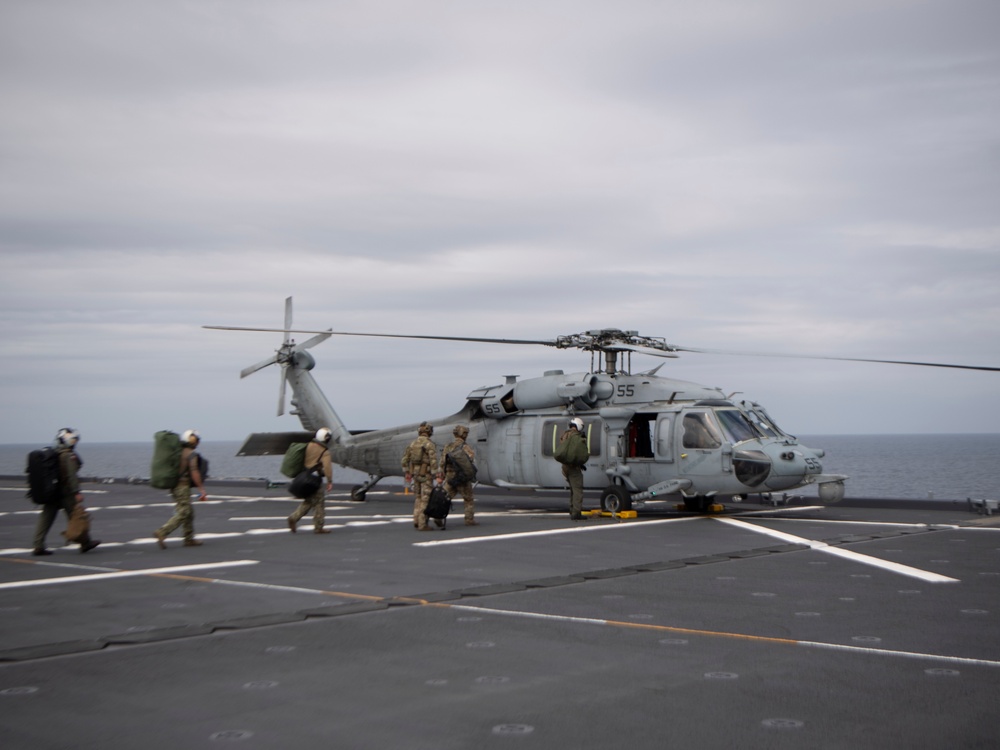 HSC 23 conducts flight operations aboard USS Miguel Kieth (ESB 5)