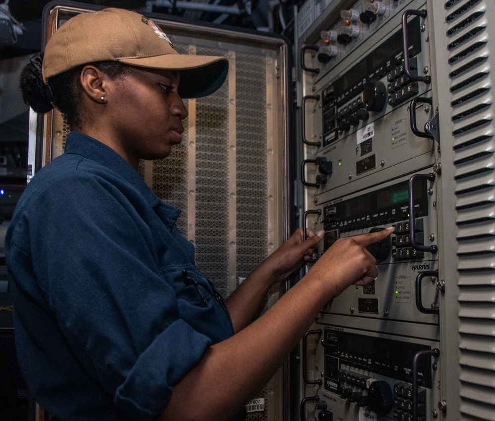 USS Ronald Reagan (CVN 76) Combat Systems