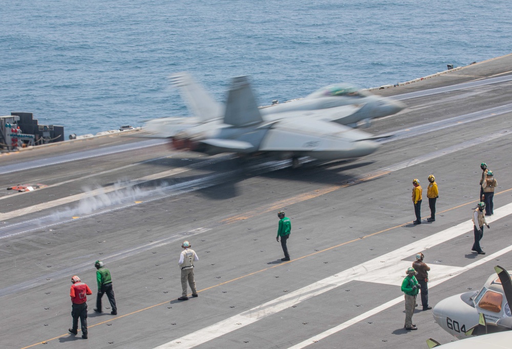 USS Ronald Reagan (CVN 76) Flight Operations