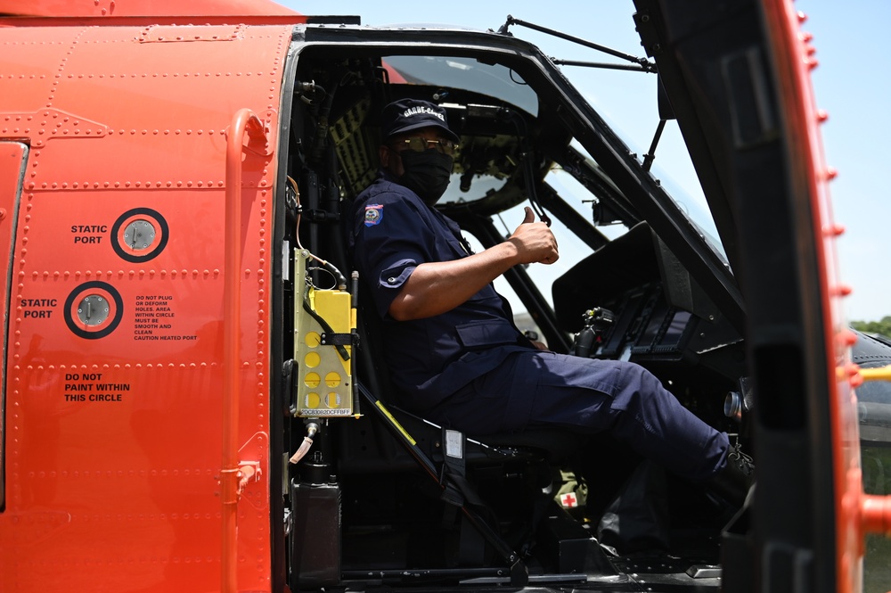 Coast Guard aircrew operations in Port Au Prince, Haiti