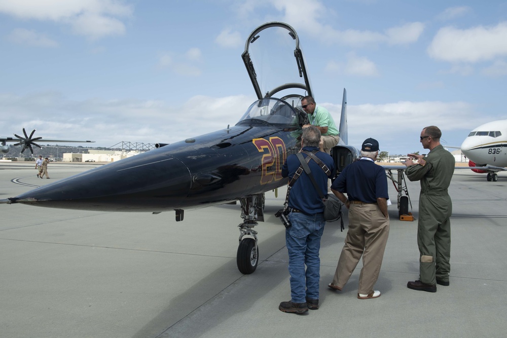 CNAFR Hosts Static Aircraft Display for Navy Employers Recognition Event 2021