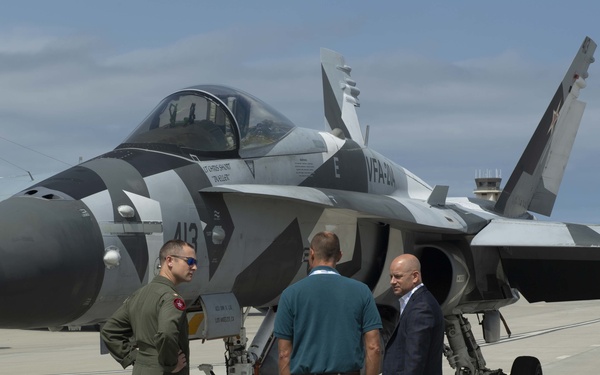 CNAFR Hosts Static Aircraft Display for Navy Employers Recognition Event 2021