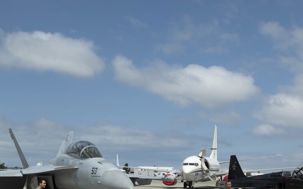 CNAFR Hosts Static Aircraft Display for Navy Employers Recognition Event 2021