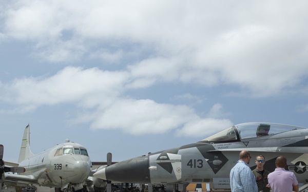 CNAFR Hosts Static Aircraft Display for Navy Employers Recognition Event 2021