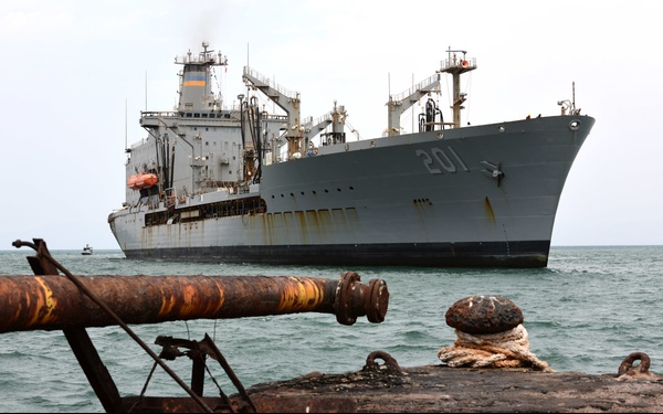 Patuxent (T-OA 201) Re-supplies at Port of Djibouti