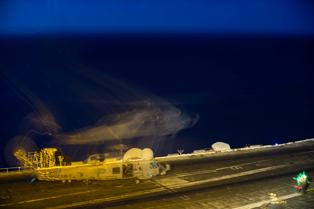 USS Carl Vinson (CVN 70) Conducts Night Time Flight Operations