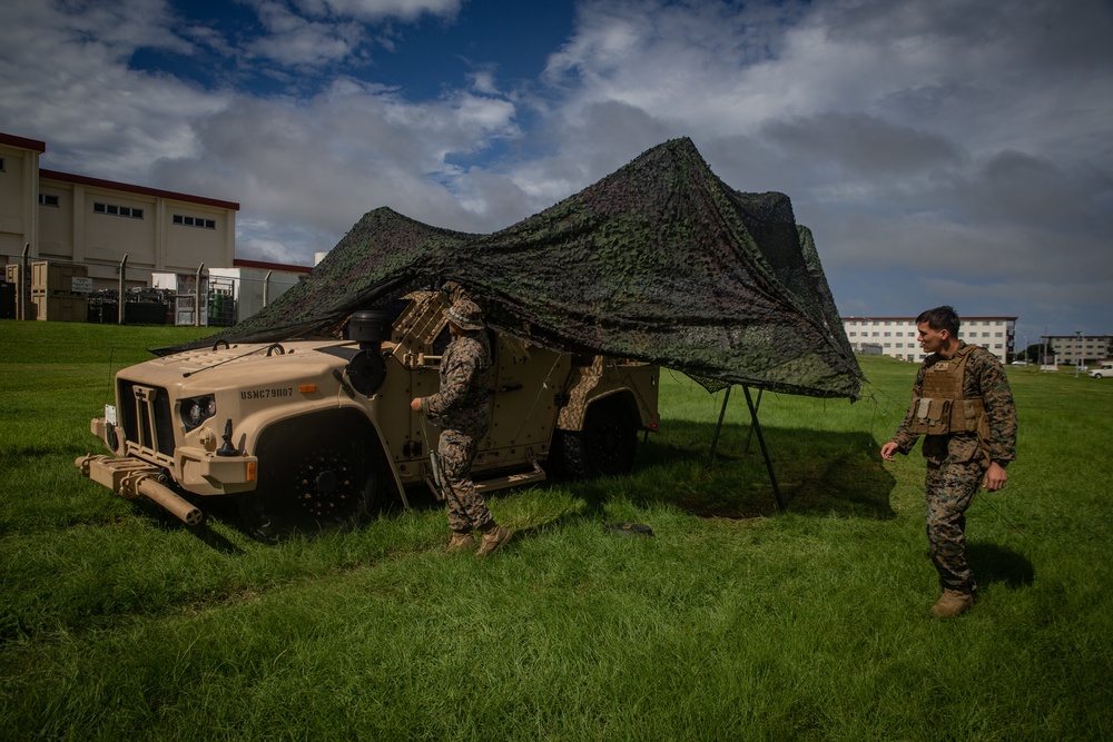 Marines with 31st MEU resupply Marines in the field