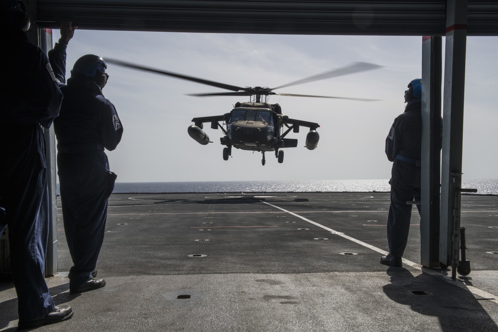 Strengthening Partnerships: JTF-Bravo 1-228th Aviation Regiment conducts deck-landing qualifications aboard Royal Navy’s RFA Wave Knight
