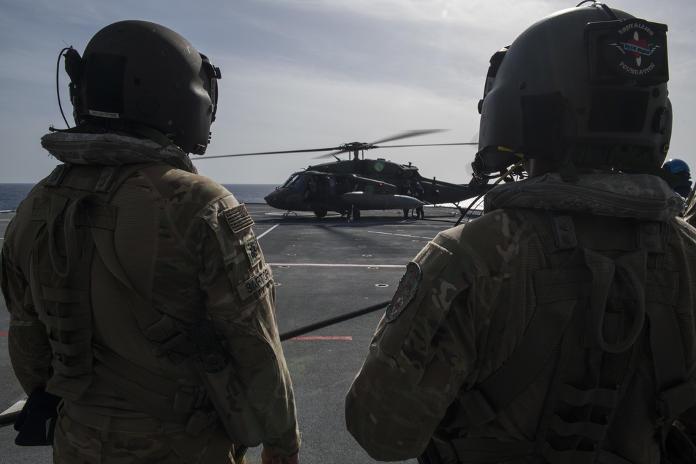 Strengthening Partnerships: JTF-Bravo 1-228th Aviation Regiment conducts deck-landing qualifications aboard Royal Navy’s RFA Wave Knight