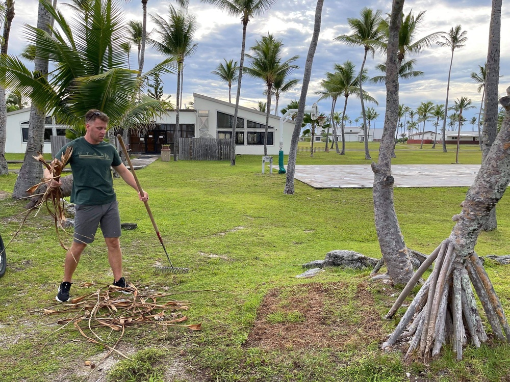US Navy Seabees assigned to NMCB-5 volunteer in Marshall Islands