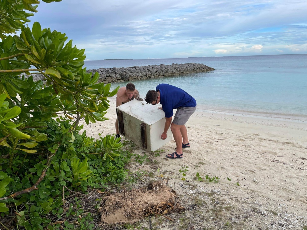 US Navy Seabees assigned to NMCB-5 volunteer in Marshall Islands