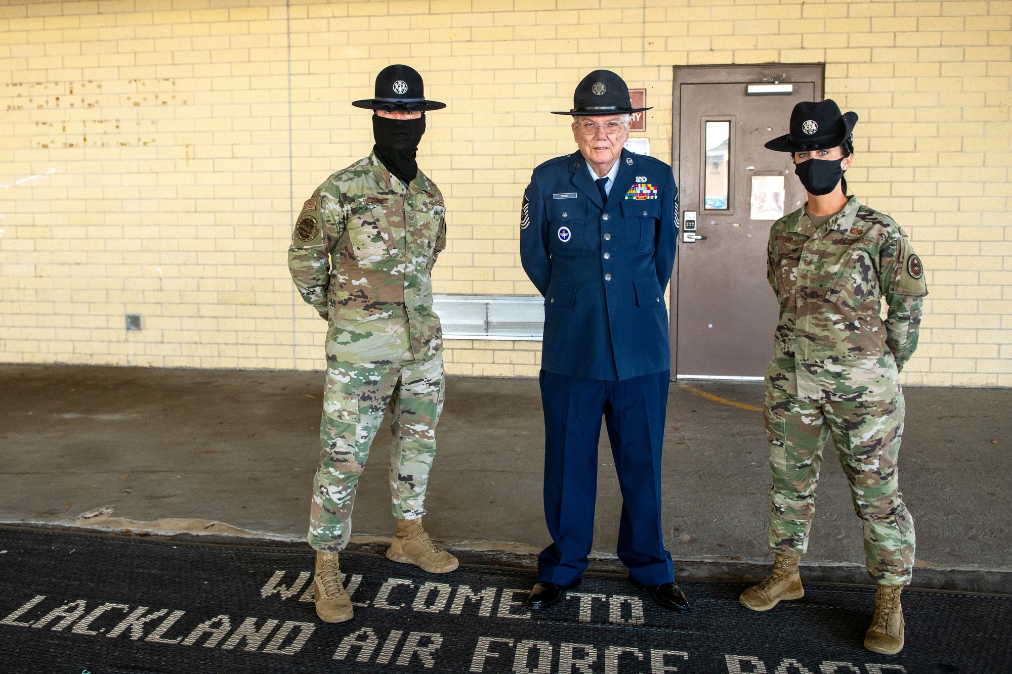 Air Force transitions to a single combat uniform > Joint Base San Antonio >  News