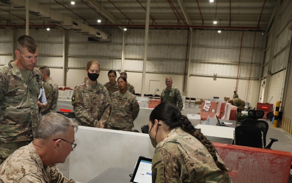CENTCOM tours SIA facilities