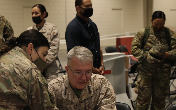 CENTCOM tours SIA facilities