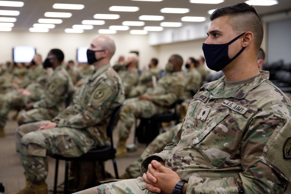 Army Reservists Mobilize at Camp Shelby