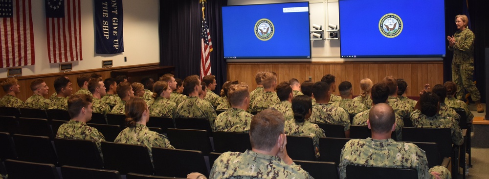 Inaugural Information Warfare Cruise Allows Midshipmen to Deep Dive on a Career as an Information Warfighter