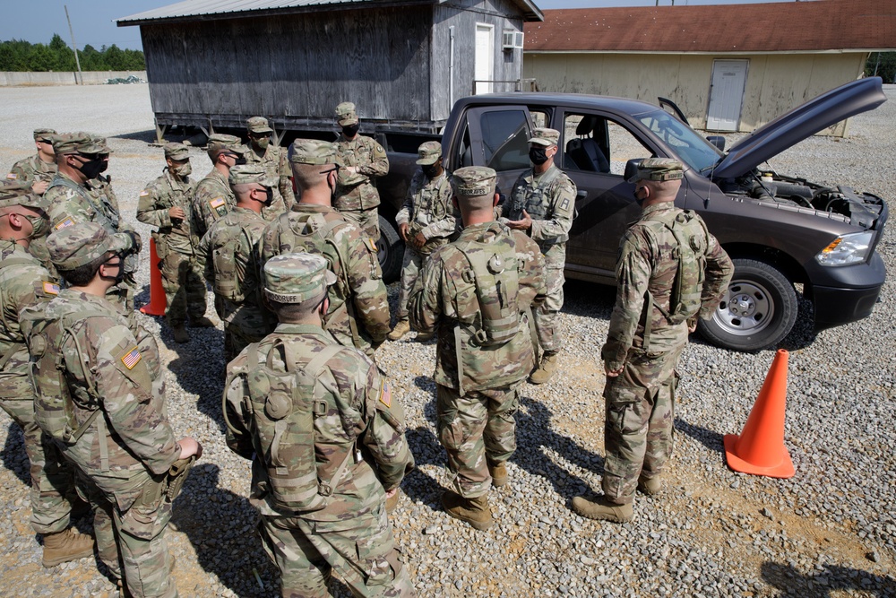 447th MP Co. Conduct Vehicle and Personnel Search Training