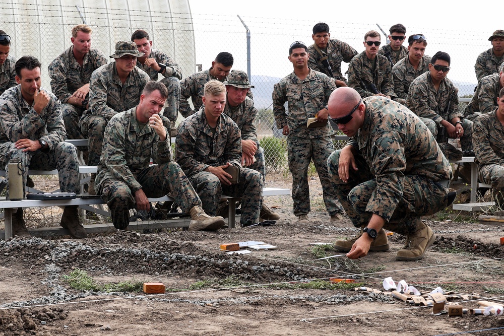 U.S. Marines Attend Air Assault Course