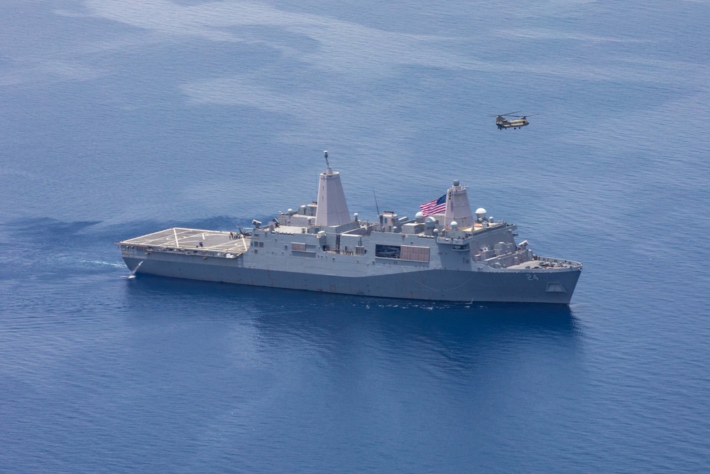 USS Arlington Conducts Flight Operations with a U.S. Army Chinook Helicopter