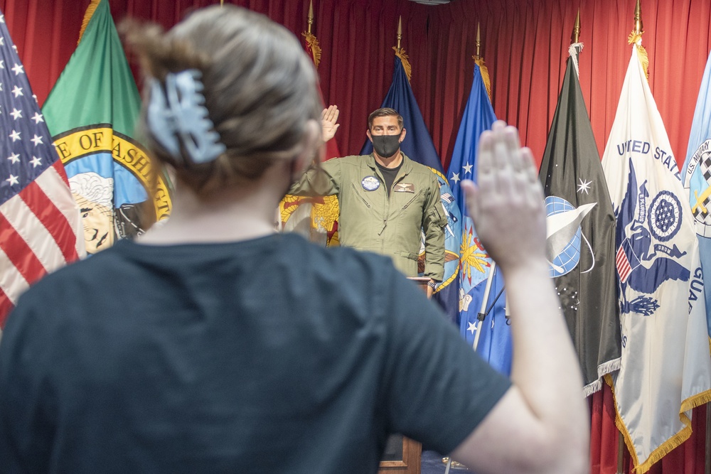 NTAG Pacific Northwest Commanding Officer Administers the Oath of Enlistment