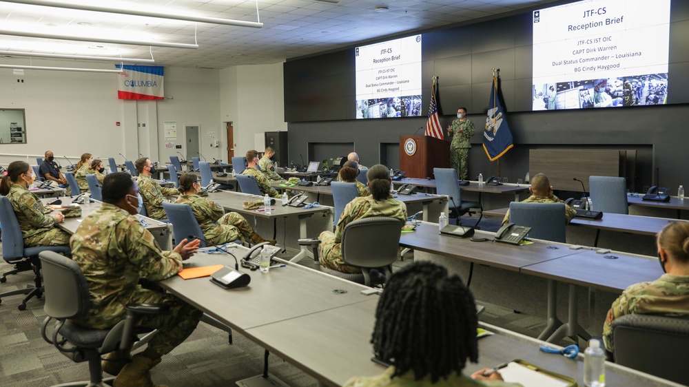 U.S. Air Force Medical Response Team Supports Baton Rouge Hospital