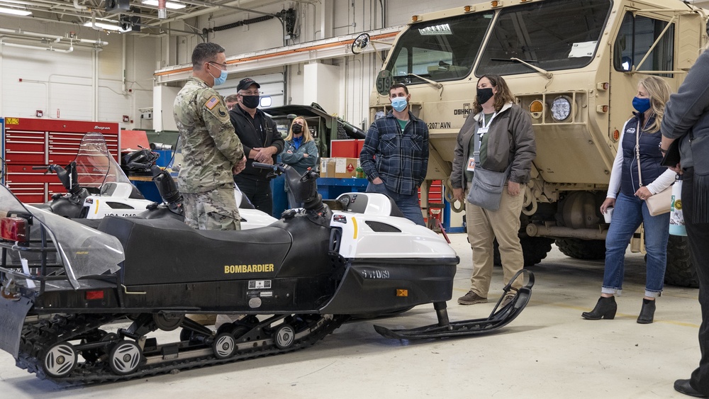 Alaska Army National Guard hosts maintenance showcase for local business partners