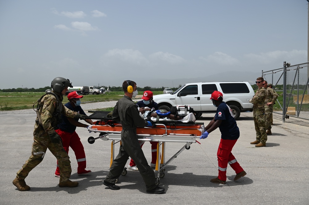 Coast Guard assists Army in medevac in Port-au-Prince, Haiti