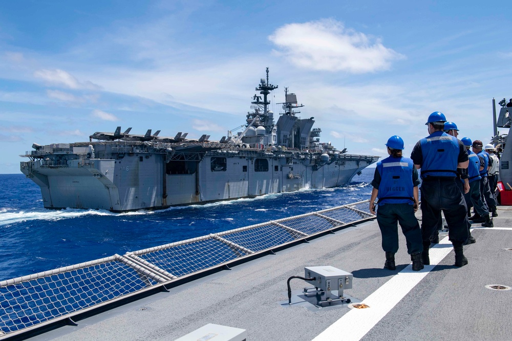 Fueling At Sea between USS Charleston (LCS 18) and USS America (LHA 6)