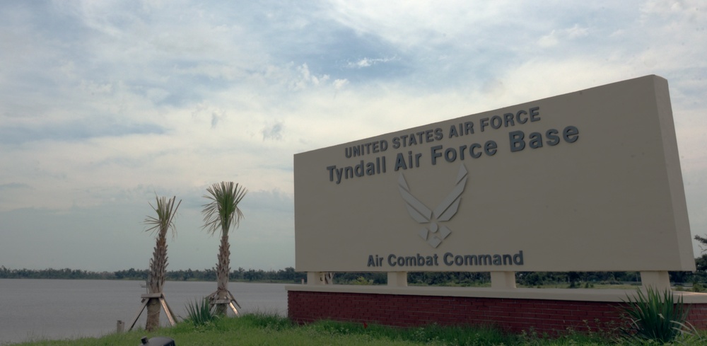 Tyndall Airmen first to respond to local house fire