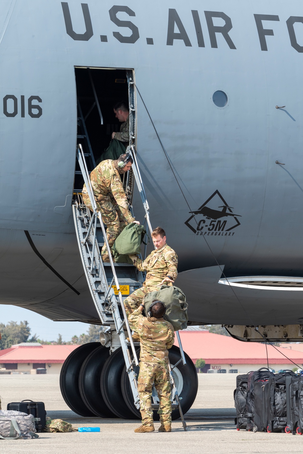 Cargo equipment lift, Travis AFB