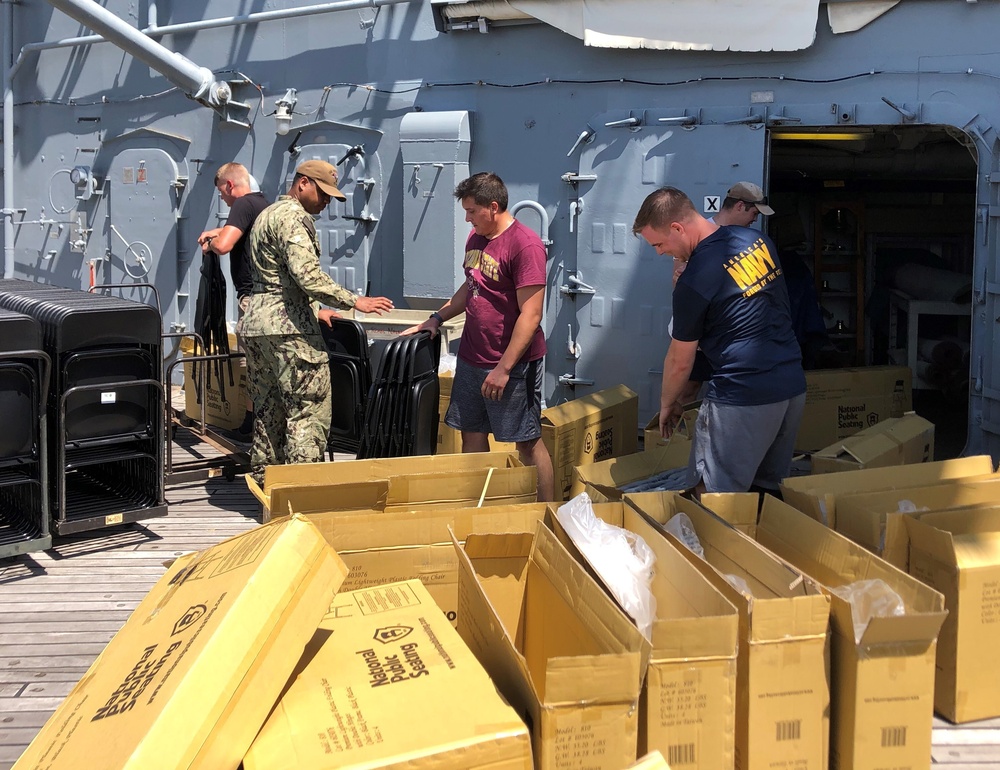 USS Vicksburg (CG 69) Sailors volunteer aboard Battleship Wisconsin