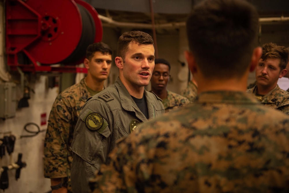 HSC 26 Conducts Rescue Strop Training with 1st Battalion, 6th Marine Regiment