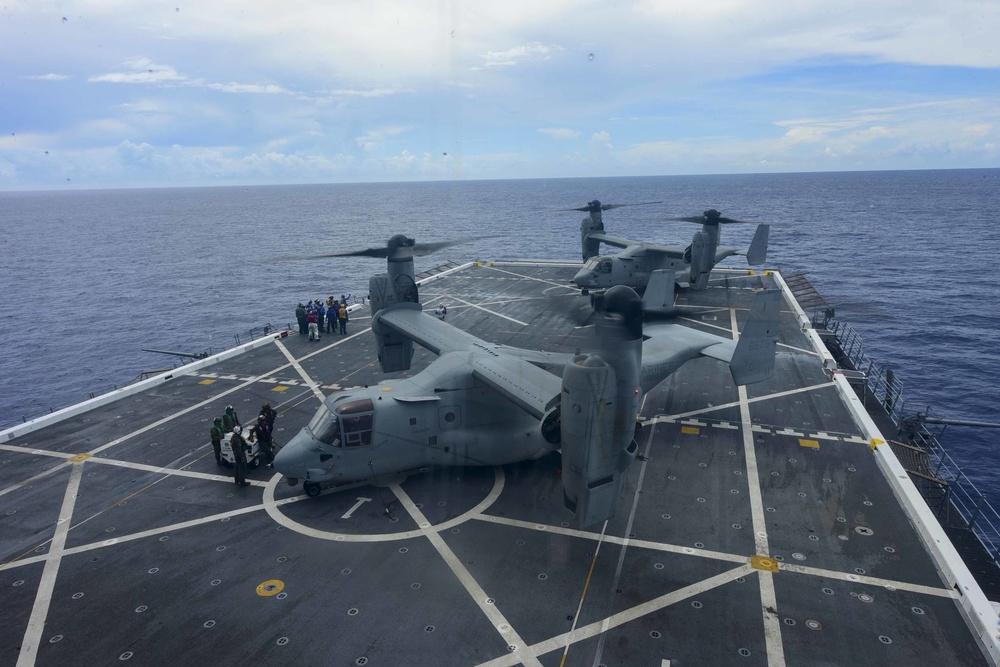 USS John P. Murtha (LPD 26) Flight Ops