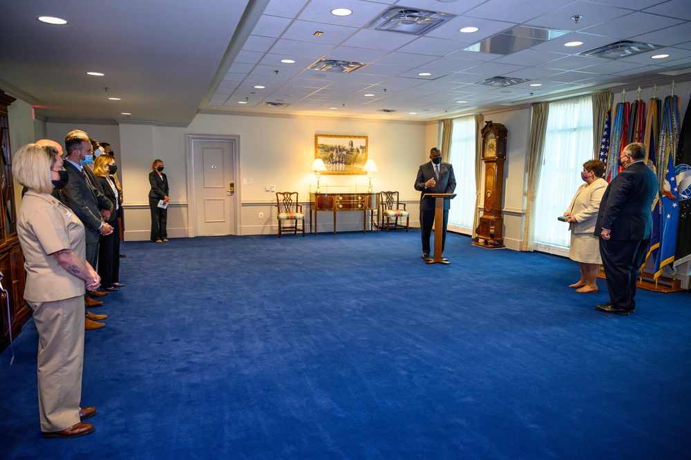 Secretary of Defense swears Secretary of the Navy
