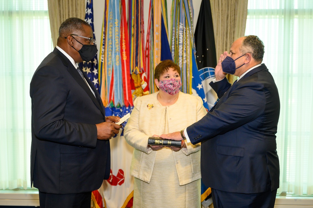 Secretary of Defense swears Secretary of the Navy
