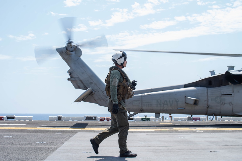 11th MEU arrives on USS ESSEX