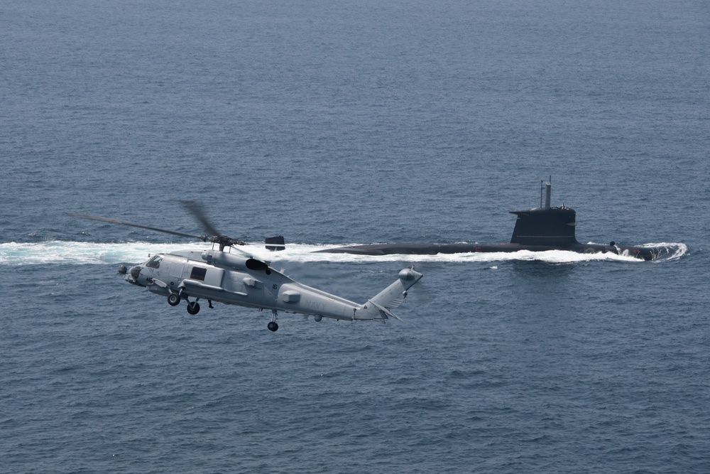 U.S. Naval Air Forces Participates in DESI HOISTEX with International Partner Chile