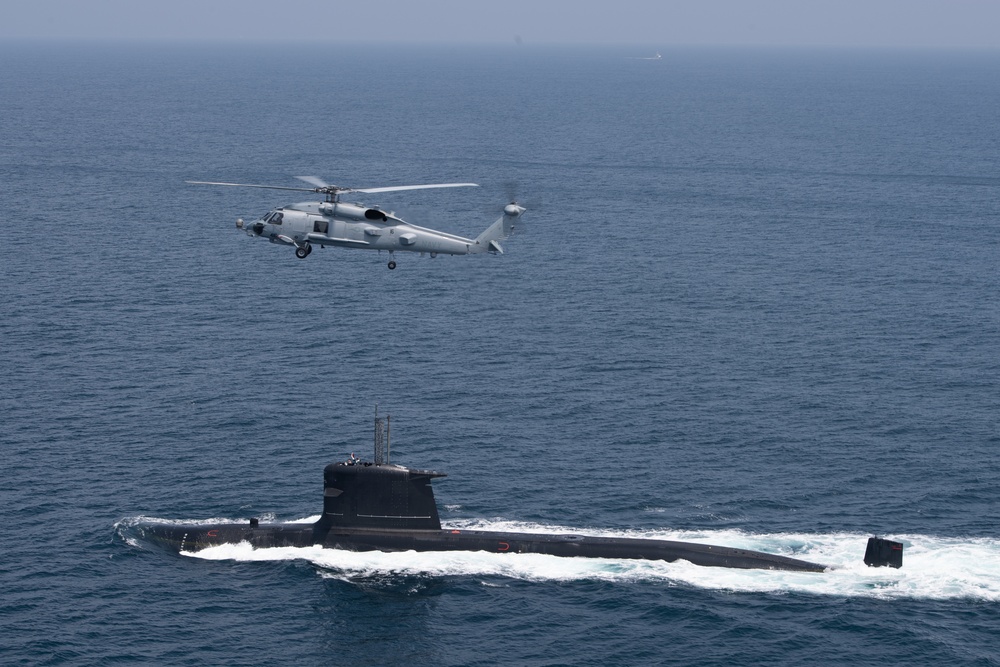 U.S. Naval Air Forces Participates in DESI HOISTEX with International Partner Chile