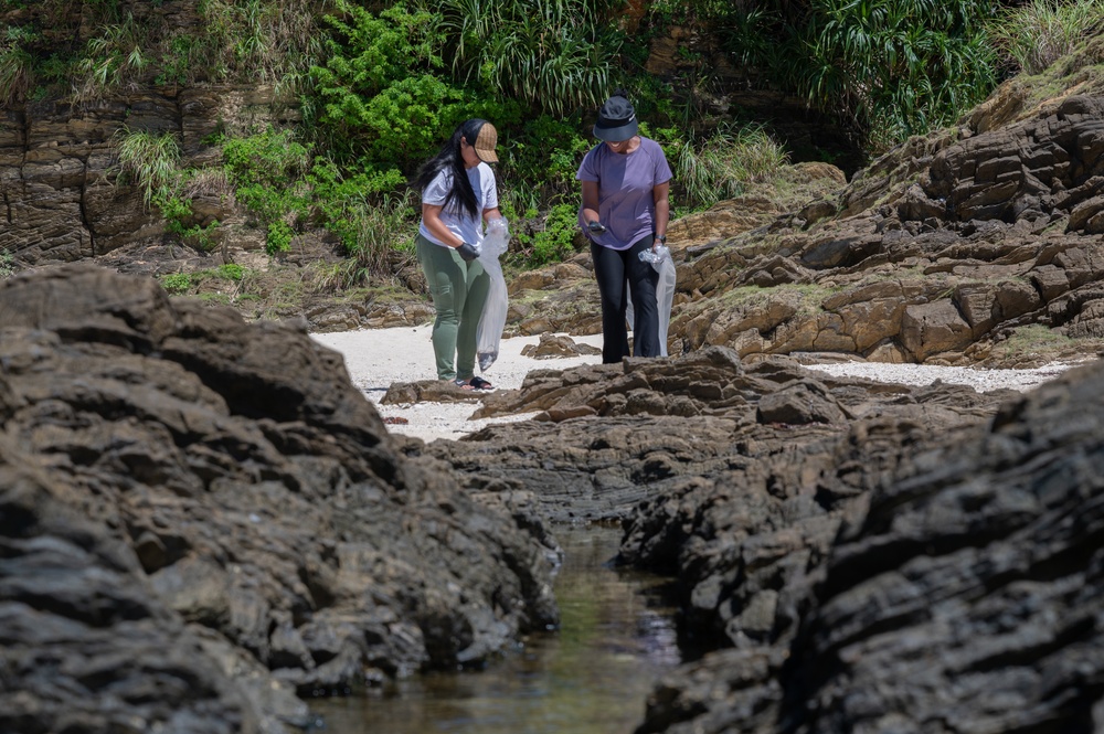 Team Kadena holds beach clean-up