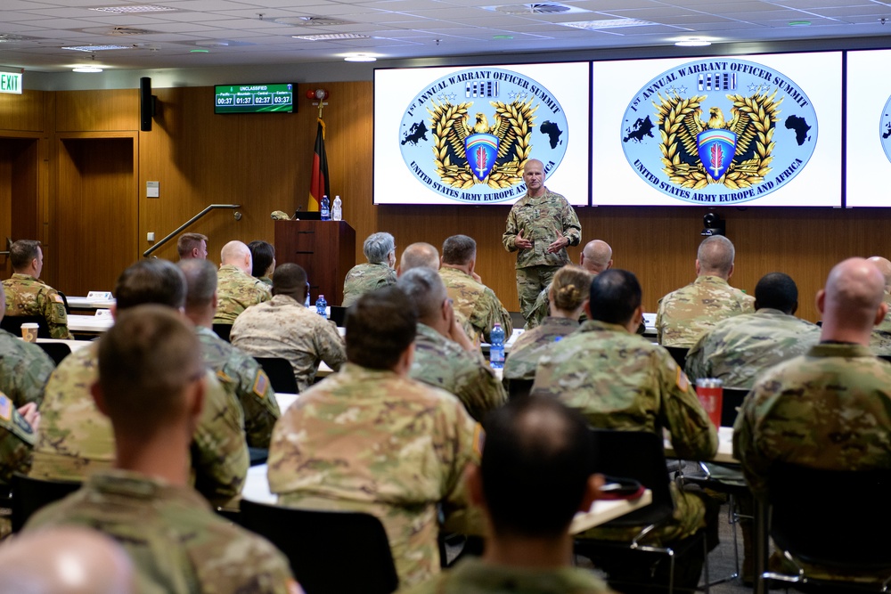 Leaders attend first annual warrant officer summit